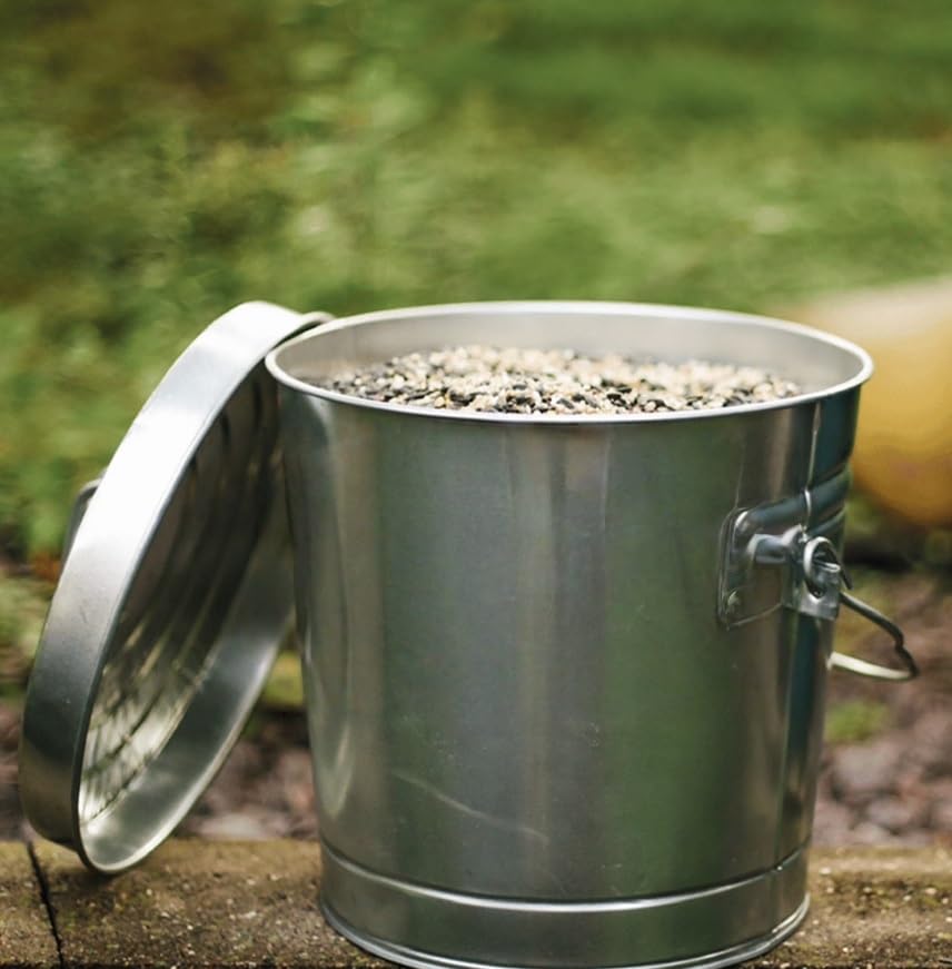 6 Gallon Galvanized Steel Storage Can with Locking Lid L30343