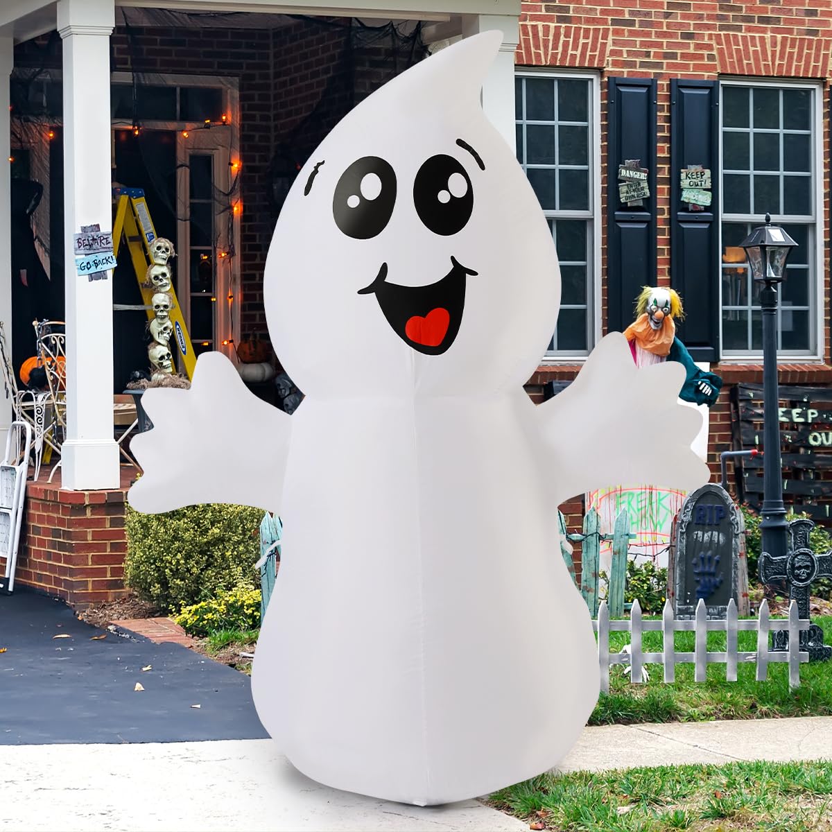 5 FT Inflatable Ghost Outdoor Decoration with Built-in LEDs Y84317